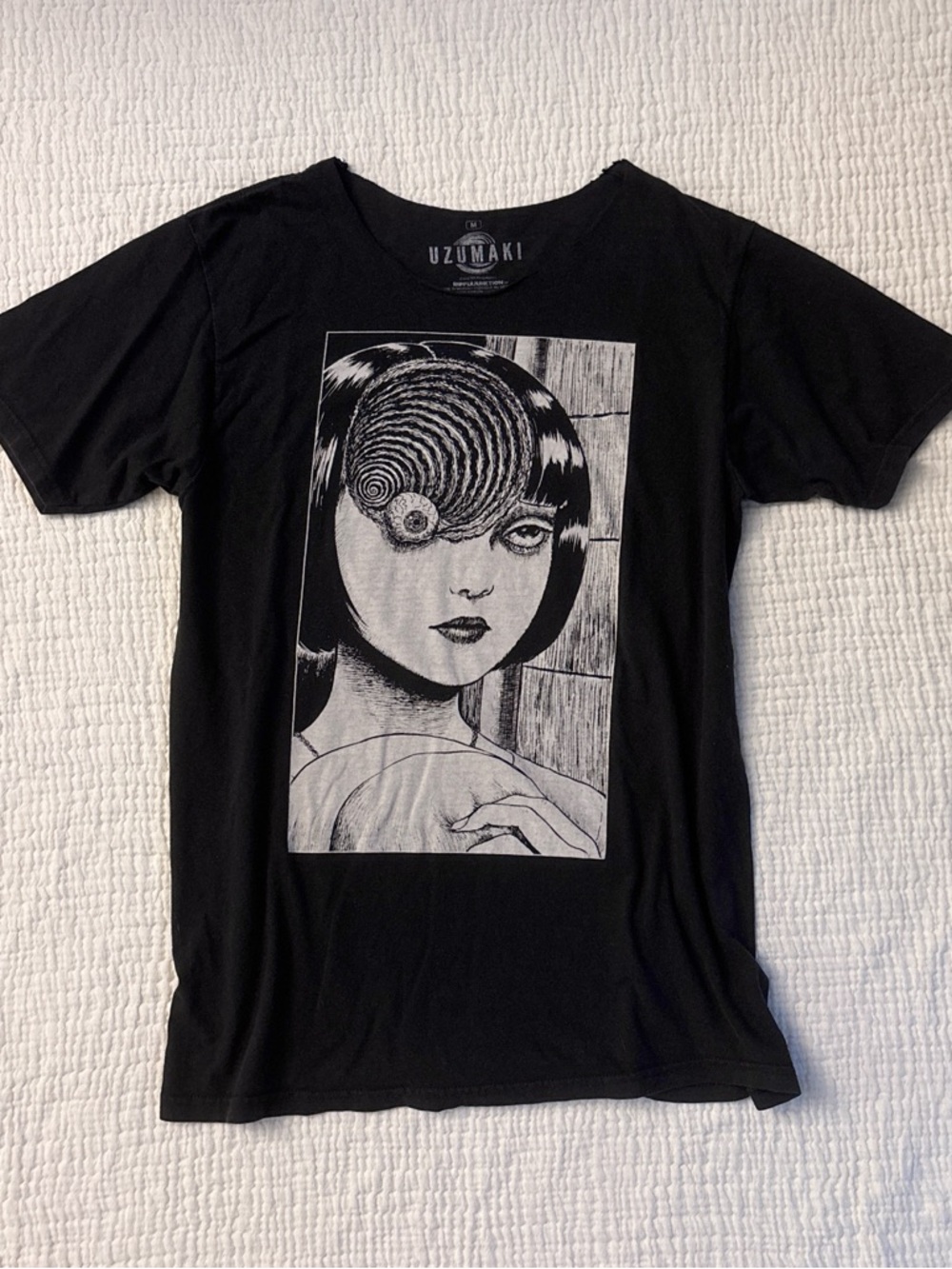 Uzumaki manga black shirt - Picture 2 of 3
